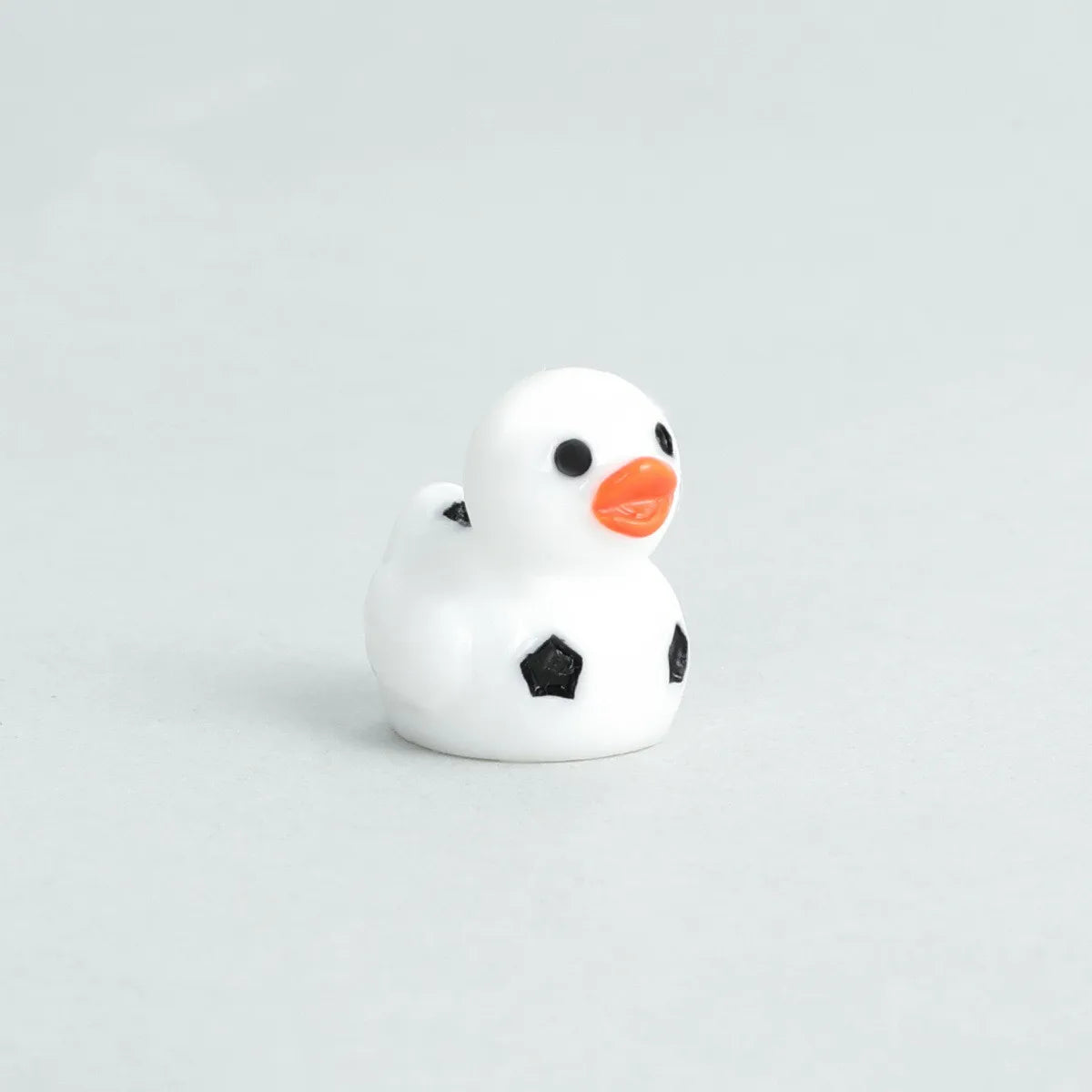 The Ball Duck desk decorative figurines 50/100PCS mini ducks Resin Car decorative DIY Accessories Football Basketball duck
